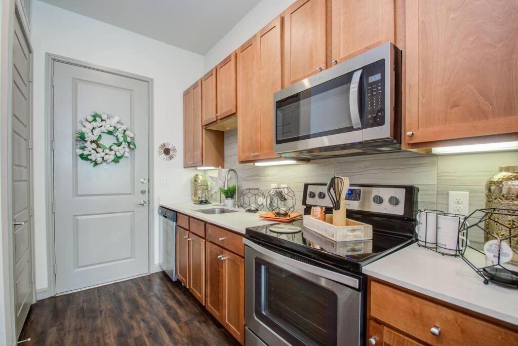 Best 5* Luxury Living Downtown Kingbed Suite Houston Buitenkant foto