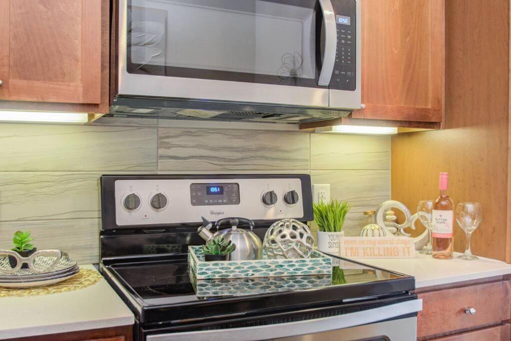 Best 5* Luxury Living Downtown Kingbed Suite Houston Buitenkant foto