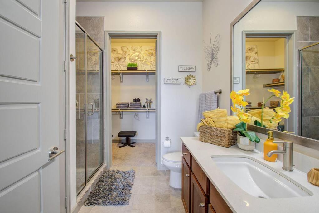 Best 5* Luxury Living Downtown Kingbed Suite Houston Buitenkant foto