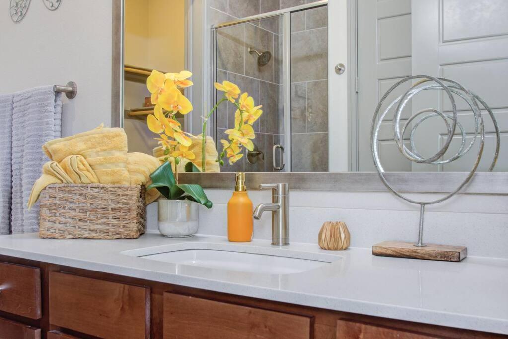 Best 5* Luxury Living Downtown Kingbed Suite Houston Buitenkant foto